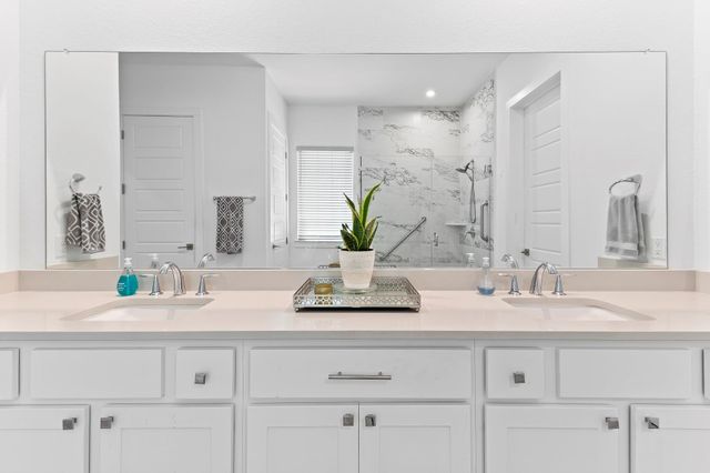 523 Hallwood DR, Liberty Hill, TX 78642