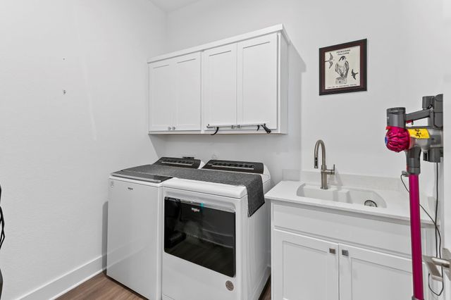 523 Hallwood DR, Liberty Hill, TX 78642