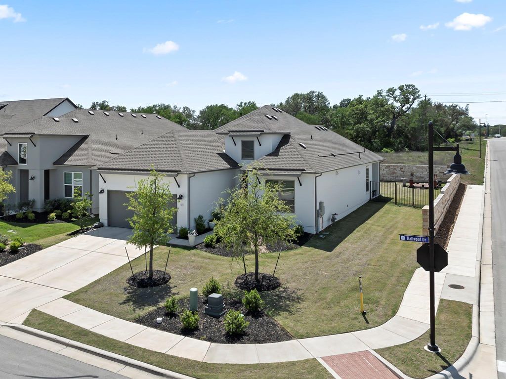 523 Hallwood DR, Liberty Hill, TX 78642