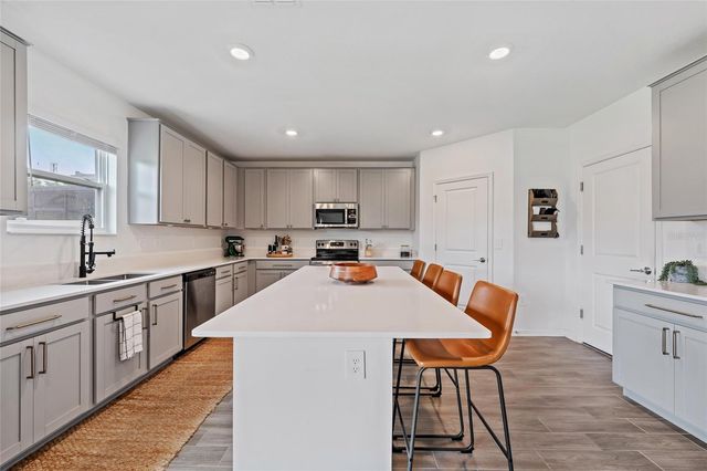 799 HITCH LOOP, St Cloud, FL 34772