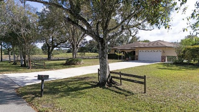 13602 SW 24th Street, Davie, FL 33325