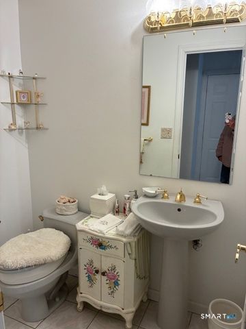 34 Canterbury Road 34, Hamden, CT 06514