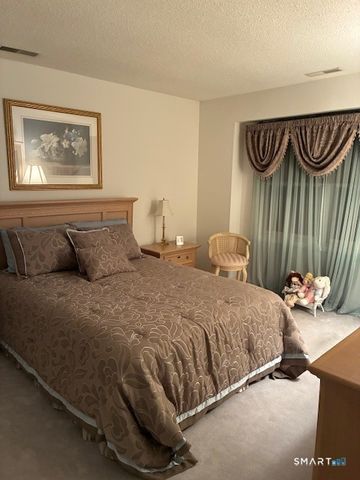 34 Canterbury Road 34, Hamden, CT 06514