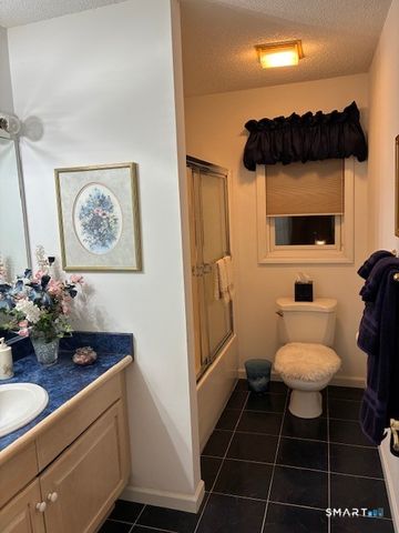 34 Canterbury Road 34, Hamden, CT 06514