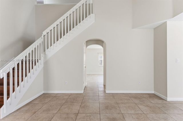1273 NW 192nd Ter, Pembroke Pines, FL 33029
