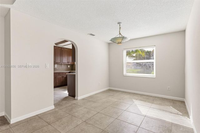 1273 NW 192nd Ter, Pembroke Pines, FL 33029