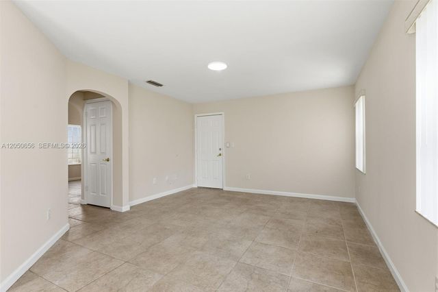 1273 NW 192nd Ter, Pembroke Pines, FL 33029