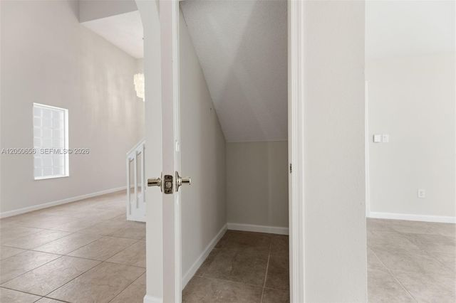 1273 NW 192nd Ter, Pembroke Pines, FL 33029