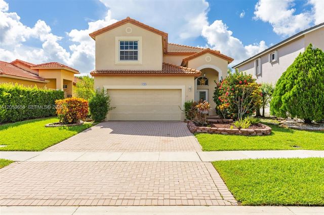 1273 NW 192nd Ter, Pembroke Pines, FL 33029