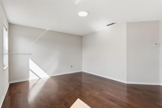 1273 NW 192nd Ter, Pembroke Pines, FL 33029