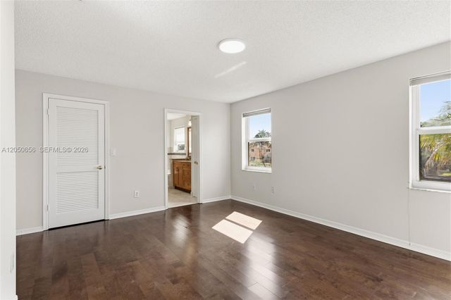 1273 NW 192nd Ter, Pembroke Pines, FL 33029