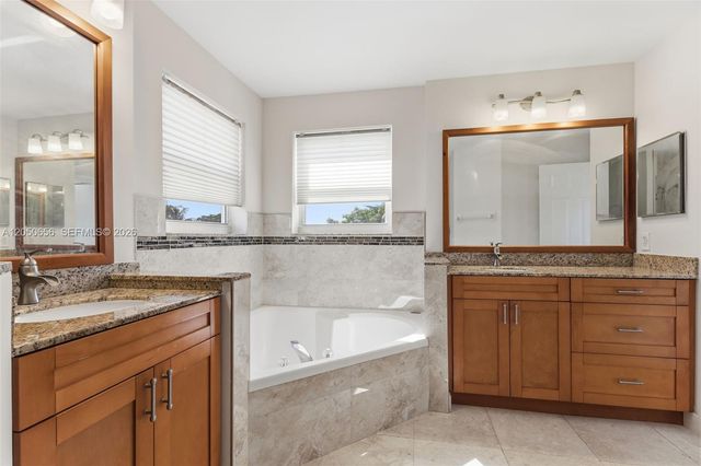 1273 NW 192nd Ter, Pembroke Pines, FL 33029