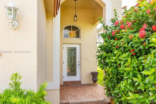 1273 NW 192nd Ter, Pembroke Pines, FL 33029