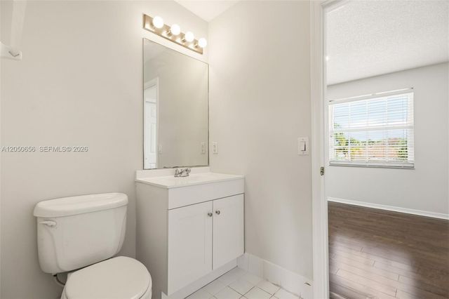 1273 NW 192nd Ter, Pembroke Pines, FL 33029