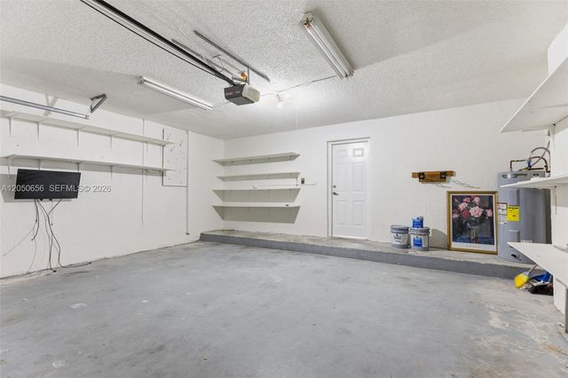 1273 NW 192nd Ter, Pembroke Pines, FL 33029