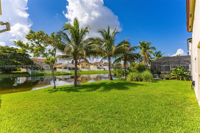 1273 NW 192nd Ter, Pembroke Pines, FL 33029