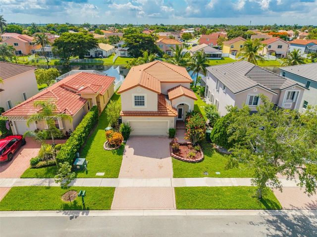 1273 NW 192nd Ter, Pembroke Pines, FL 33029