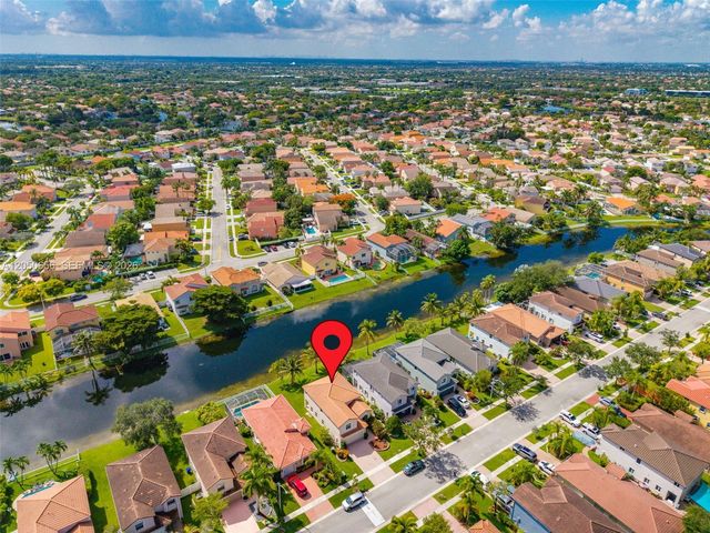 1273 NW 192nd Ter, Pembroke Pines, FL 33029