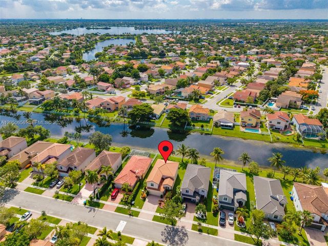 1273 NW 192nd Ter, Pembroke Pines, FL 33029