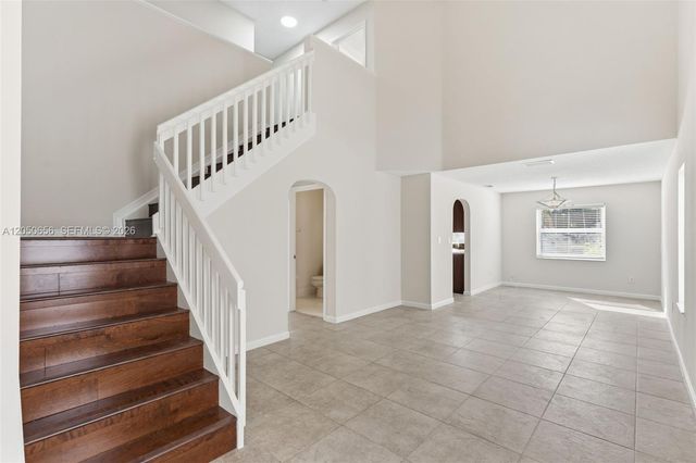 1273 NW 192nd Ter, Pembroke Pines, FL 33029