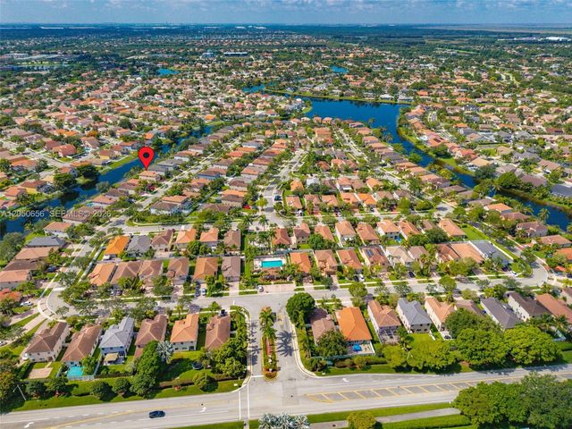 1273 NW 192nd Ter, Pembroke Pines, FL 33029
