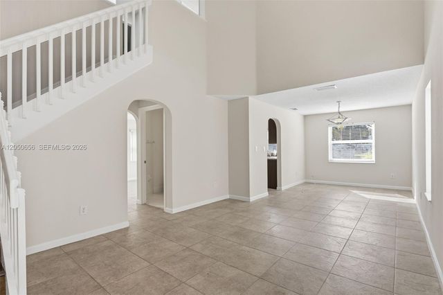 1273 NW 192nd Ter, Pembroke Pines, FL 33029