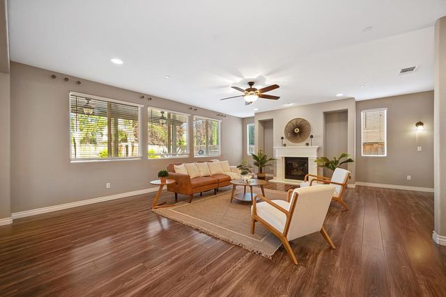 4136 Wheelright Way, Roseville, CA 95747