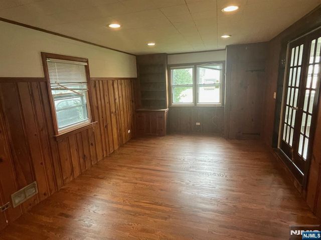 218.5 Ridge Street, New Milford, NJ 07646