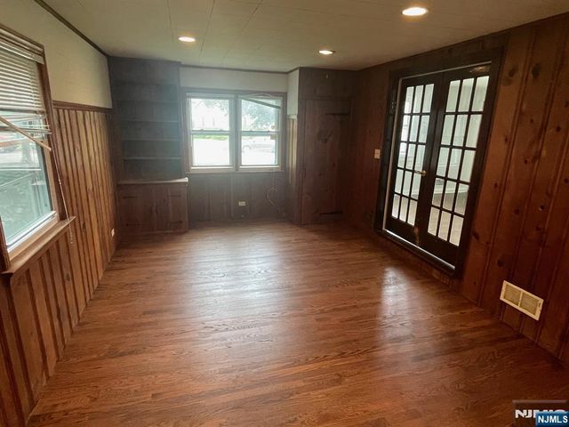 218.5 Ridge Street, New Milford, NJ 07646