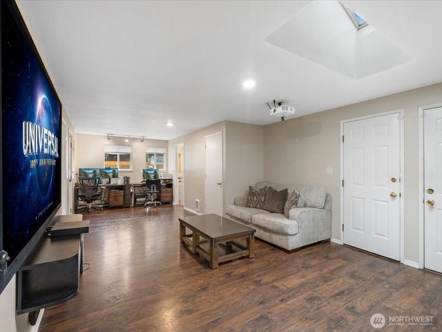 5827 145th Street NE, Marysville, WA 98271