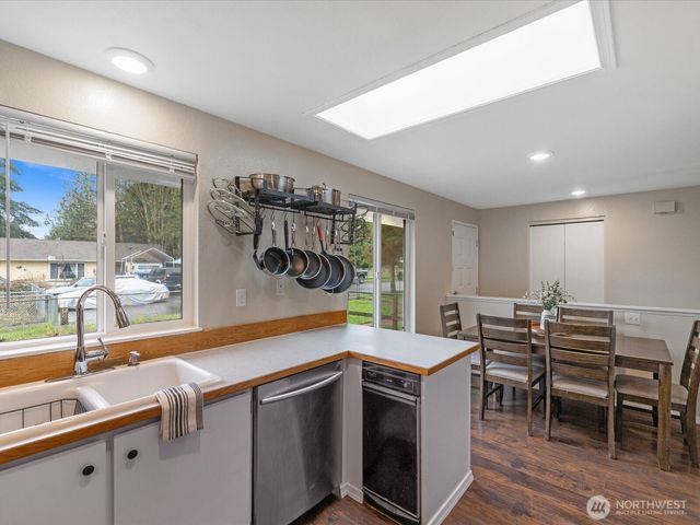 5827 145th Street NE, Marysville, WA 98271