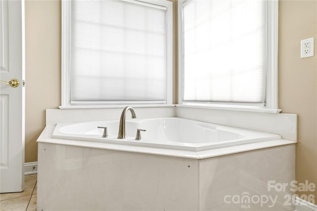 6123 Abergele Lane, Matthews, NC 28104