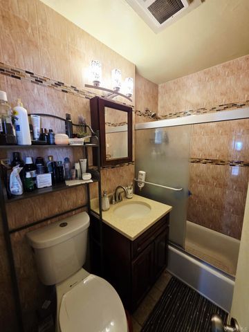 8900 170 12F, Jamaica, NY 11432