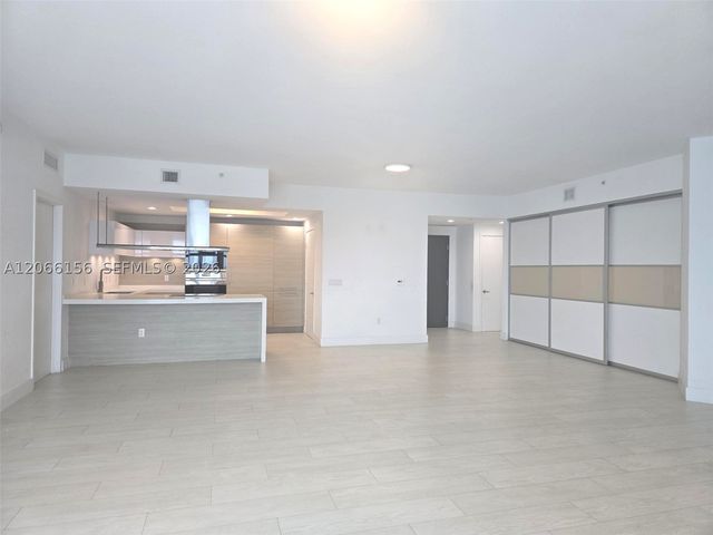 17301 Biscayne Blvd 1004, North Miami Beach, FL 33160
