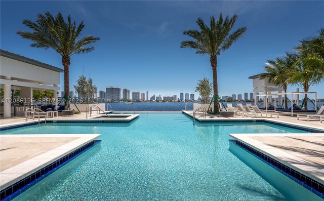 17301 Biscayne Blvd 1004, North Miami Beach, FL 33160