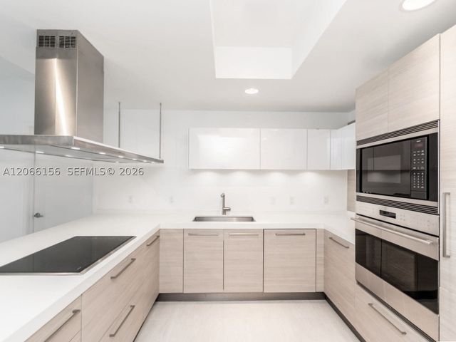 17301 Biscayne Blvd 1004, North Miami Beach, FL 33160