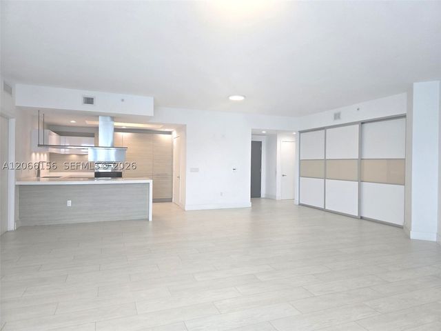 17301 Biscayne Blvd 1004, North Miami Beach, FL 33160