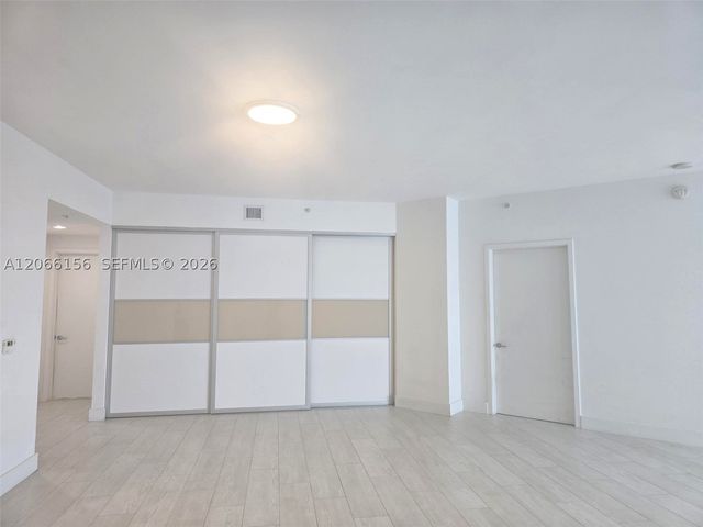 17301 Biscayne Blvd 1004, North Miami Beach, FL 33160