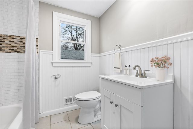 41 Gleason Street, Cranston, RI 02910