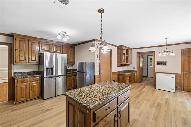 1561 Barrington View, Stone Mountain, GA 30087