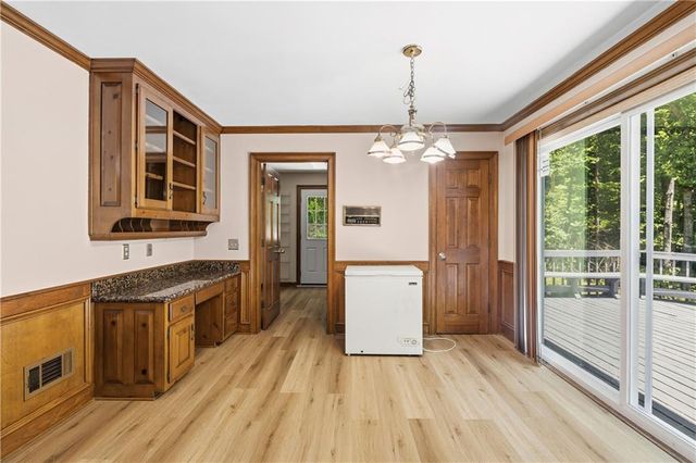 1561 Barrington View, Stone Mountain, GA 30087