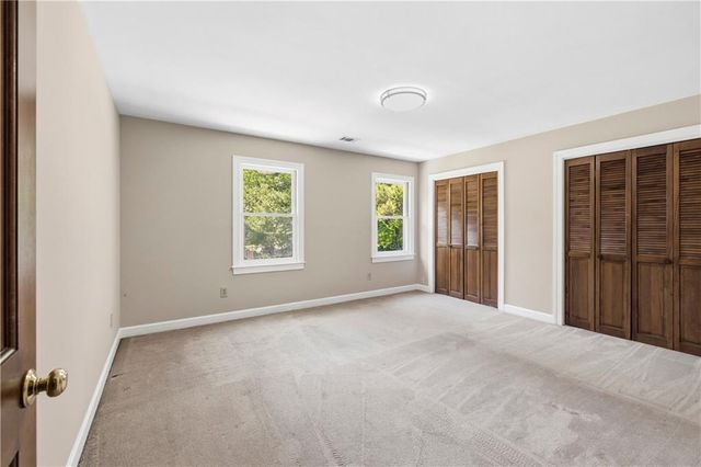 1561 Barrington View, Stone Mountain, GA 30087