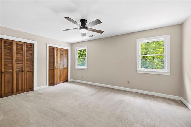 1561 Barrington View, Stone Mountain, GA 30087