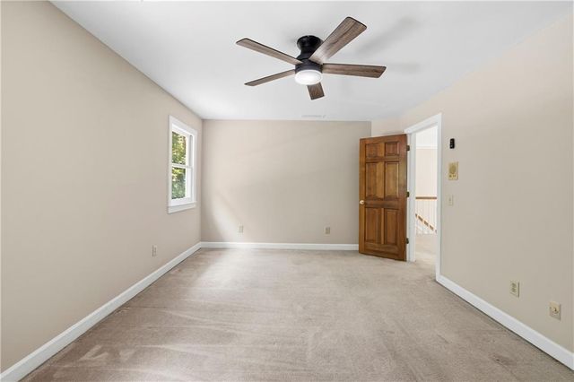 1561 Barrington View, Stone Mountain, GA 30087