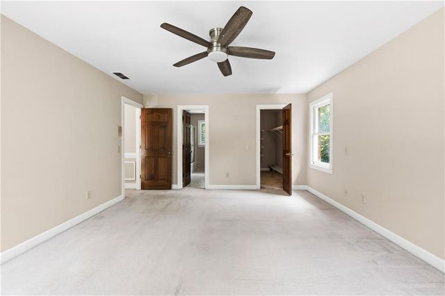 1561 Barrington View, Stone Mountain, GA 30087