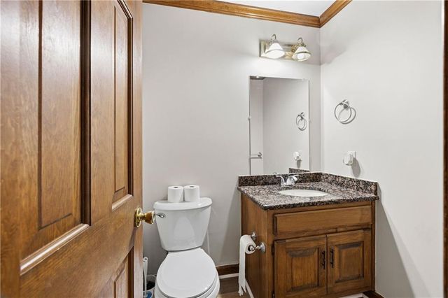 1561 Barrington View, Stone Mountain, GA 30087
