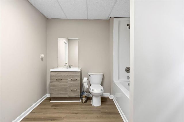 1561 Barrington View, Stone Mountain, GA 30087