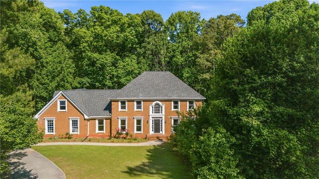 1561 Barrington View, Stone Mountain, GA 30087