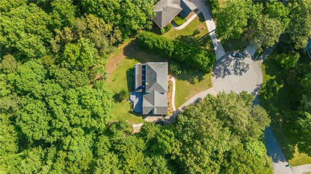 1561 Barrington View, Stone Mountain, GA 30087
