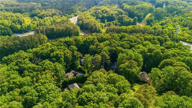 1561 Barrington View, Stone Mountain, GA 30087